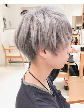 デイズ(days) ツーブロックトランクスヘアかき上げフェザーマッシュコンマヘア