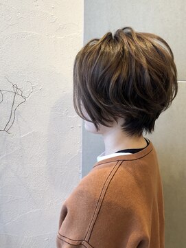 コル(coru) モノトーン×ナチュラルハイライト×ショート