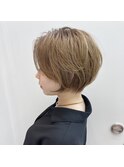 丸みショート×スモーキーベージュ