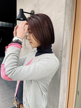 ウッド(uood) ボブ×レッドバイオレット系カラー