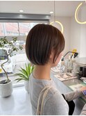 オリーブベージュ