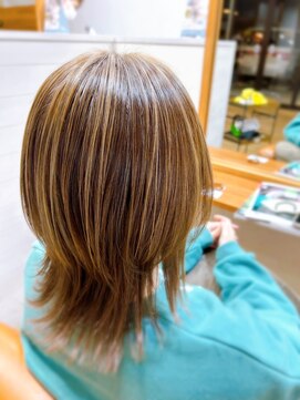 ヘアーブランドジン ティアラ(HAIR BRAND Jin Tiara) レイヤーカット×ハイライト【松山美容室】