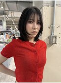 鎖骨ラインのミディアムレイヤー
