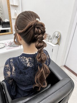 ツミキ(Tsumiki.) ポニーヘアアレンジ