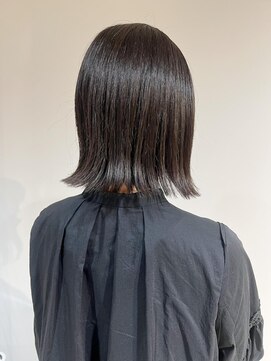 ハナビ(Hanabi) 切りっぱなしボブ×オリーブカラー