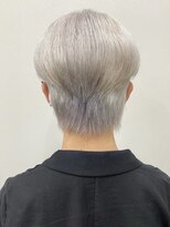 コード 四条河原町駅店(CHORD)&nbsp;京都　河原町　ホワイトカラー　シルバーカラー　ハイトーン