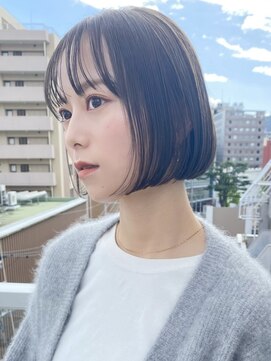 シック(sick) 顎ラインミニボブ×グレージュカラー【 sick 荒川莉奈 】