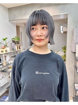ヴェイン 渋谷(vain) グレージュアッシュブルーグレージュ/ぱっつん前髪/レイヤーボブ