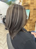 ウル(ulu)&nbsp;コントラスト♪色落ちまで計算◎ダメージレスブリーチ技術！！