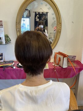 サロンドヴィーナス(salondeVenus) アシンマメトリーカット