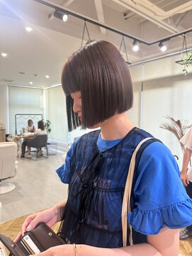 ヤテ(yate') 切りっぱなしボブ