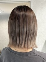 ラック(LUCK)&nbsp;ベージュバレイヤージュ/船橋/くすみベージュ/細めハイライト