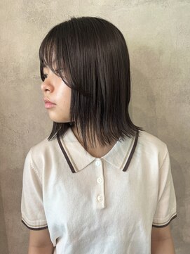 クララデアンシュシュ(Kurara de UN CHOU CHOU) 伸ばしかけミディアムヘア