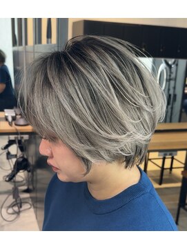 サロウィン 下北沢(SALOWIN) ホワイトベージュのシャドールーツ