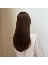 フラット(flat) ネイキッドサンドカラー