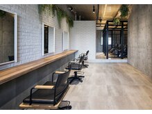ルコル(RuCOR.)の雰囲気（自然光が入り、緑も多く、心地よい店内です♪【向ヶ丘遊園】）