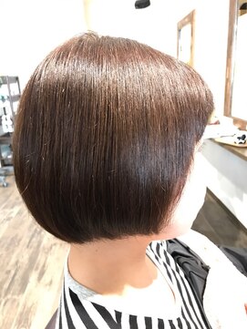 ウィーズヘアー(Weed's Hair) ３７歳からのツヤボブ