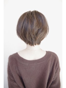 リュドール 名駅(Rue D'or) ふんわりカールのレイヤードボブ