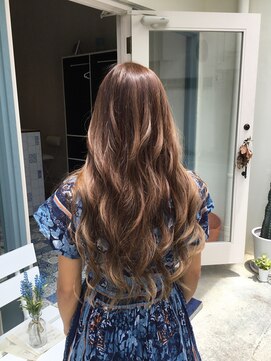 ホリデイズ(Holidays) フォギーベージュ