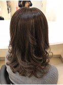 セミロング巻きスタイル