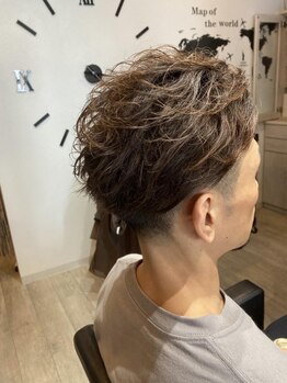 トリプル ケー ヘアーワールド(TRIPLE K hair world)の写真/徹底したカウンセリングでON/OFFキマるスタイルに！頭皮や髪のダメージが気になる方もおまかせ下さい♪