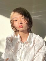 テトヘアー(teto hair) ウルフ、ルーツカラー、ブリーチ、ブロンド、レイヤースタイル