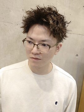 ヒート トウキョウ 目黒店(HEAT TOKYO) ツイスパセンターパートマッシュ波巻きダウンパーマメンズ目黒