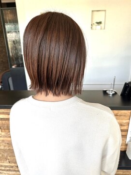 ヴァン カウンシル 王子(VAN COUNCIL) 20代30代40代うる艶髪×小顔カット切りっぱなしボブ