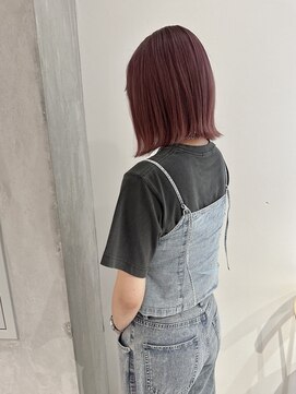 ヨーク(YOKE) YOKE 切りっぱなしボブ外ハネボブハイトーンベビーピンク