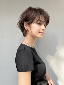 ヒトワ(hitowa) 耳掛けショート/くせ毛風/シルキーベージュ/大人ショート/日吉