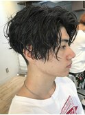 ツイストスパイラルパーマ波巻きパーマセンターパートマッシュ