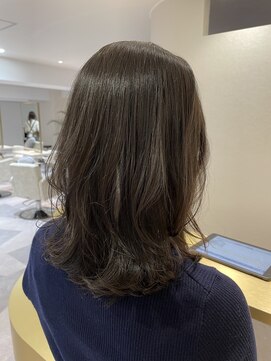 エミィ(emii.) レイヤーカット/くびれヘア/ミディアムレイヤー