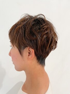 ロカ(Roca) ハンサムショート×耳掛けアレンジ