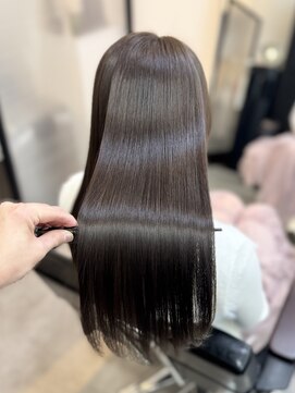 シンカ(shinka) shinkaストレート(髪質改善縮毛)＋艶出しトリートメント