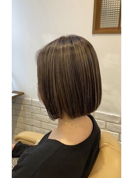 ミルク(MILK) ミニボブ×グレージュ×ハイライト×白髪ぼかし 30代40代50代