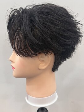 バース バイ ハピネス(BIRTH by happiness) 奈良men'sアイロン質感フェザーパーマフェザーショート刈り上げ