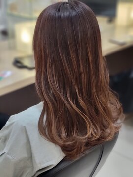 キャパ(CAPA) 透明感ベージュ×レイヤーカット(茅ヶ崎/20代/韓国ヘア)