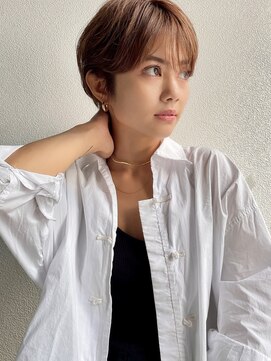 アピィス(appiis) ミルクティーブロンド/ワンホンレイヤーカット/横浜