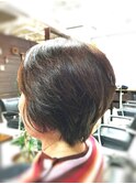 【CAN】40代以上に人気!トップにボリュームがある前下がりボブ