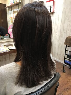 アリア(Aria) ネイビーカラーナチュラルストレート