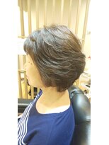 ラテラル(lateral)&nbsp;きれいに流れるレイヤーボブ