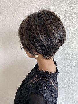 ロルド シェリ(Rold Cheri) 大人かわいい前下がりハンサムショート【Rold 加藤】