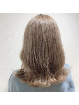 フィゼル 南堀江店(fizelle) ミルクティーベージュ☆辻村悠妃