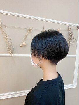 スミィ(Smy) 刈り上げショート