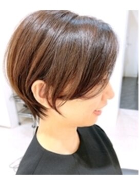 マッシュアンドマッシュアヴェダ ららぽーと福岡店(mash&mash AVEDA) くびれ　丸み　大人可愛いショートボブ　ララポート　担当高橋