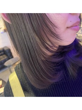 ダリア 横浜(DALIA) 顔周りレイヤーカット