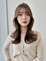 くびれヘア顔まわりレイヤーカットブリーチなしベージュ
