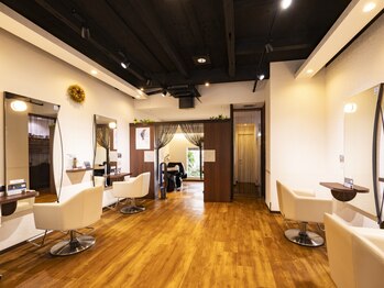 ヘアスタジオベレッツァ(HAIR STUDIO bellezza)の写真/古民家風の落ち着いたサロン◇ゆったり落ち着いた時間を過ごしたい…そんな方におススメのサロンです♪