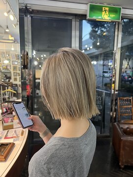 バイブアンドアネックス(VIBE & ANNEX) ブロンドカラー