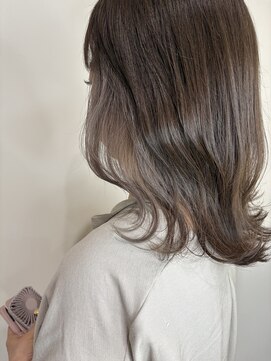 アヴァンス アリオ鳳店(AVANCE) シルバーインナーカラー